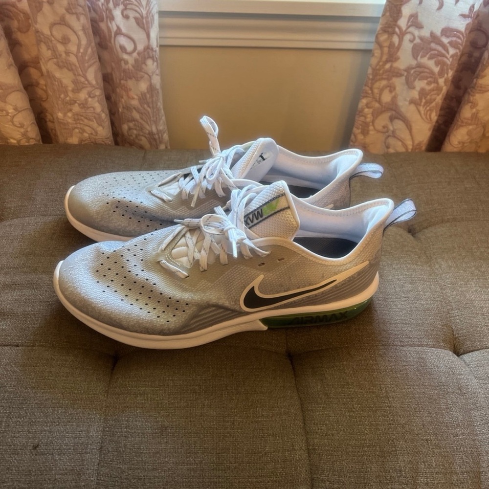 Nike Air Max sz 12
